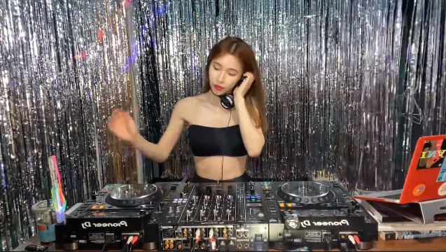 韩国美女dj视频